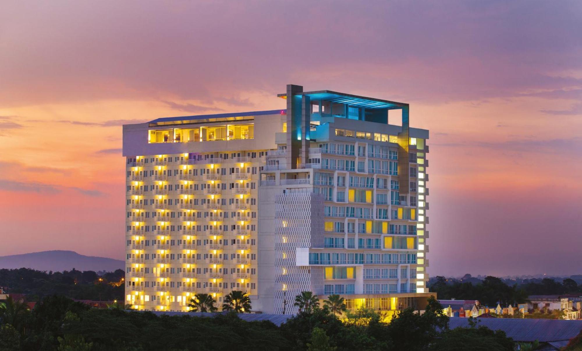 Swiss-Belcourt Bogor Otel Dış mekan fotoğraf