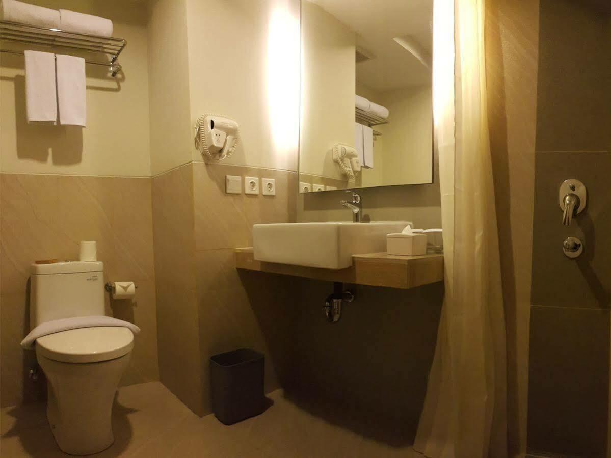 Swiss-Belcourt Bogor Otel Dış mekan fotoğraf